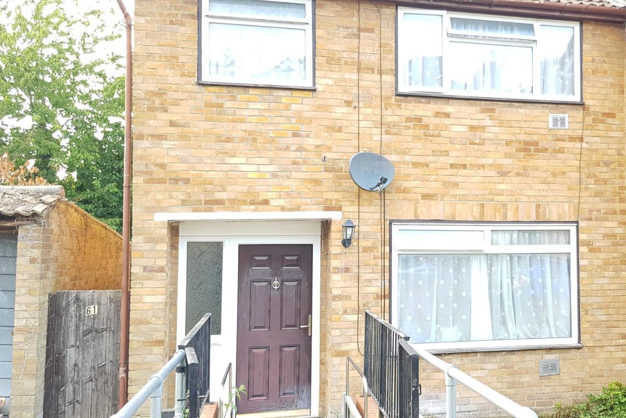 Апартаменты 61 Baker Street Лутон Экстерьер фото